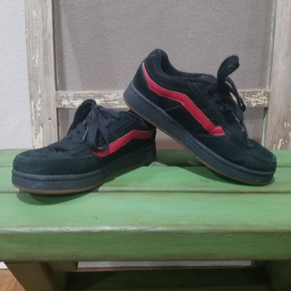Vintage Vans skateboard shoes